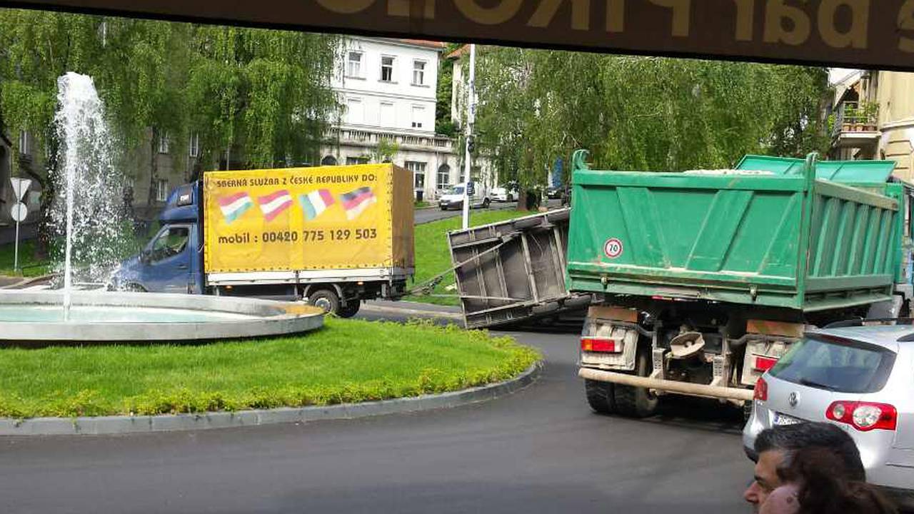 Očarala ga Bandićeva fontana? Prevrnuo se u kružnom toku