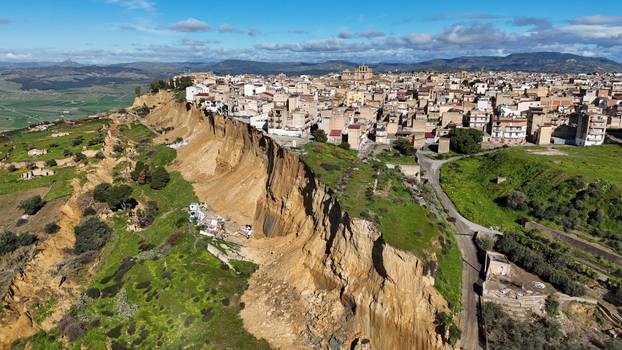 Landslide leaves Sicilian town off cliff edge after bad weather