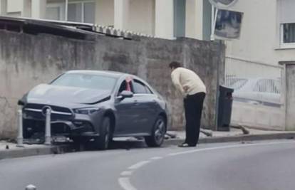 FOTO Mercedesom se zaletio u stupiće na Sv. Duhu u Zagrebu