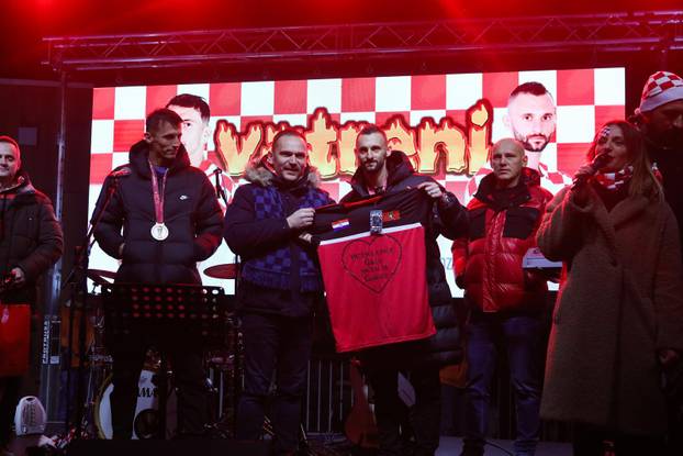 Doček za nogometaše Marcela Brozovića i Antu Budimira u Velikoj Gorici