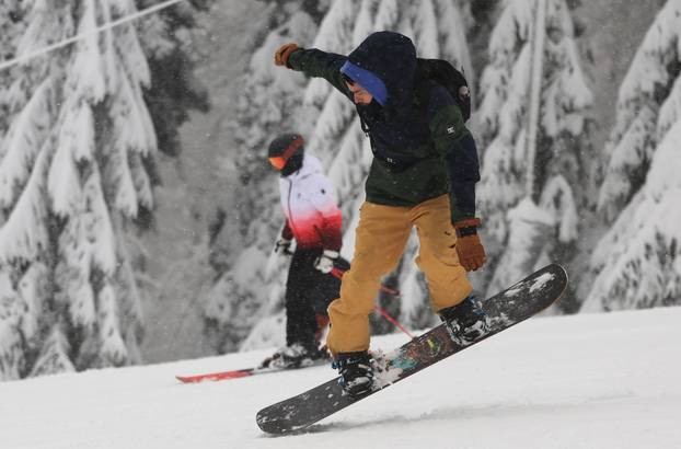 Zagreb: Započela skijaška sezona na Sljemenu 