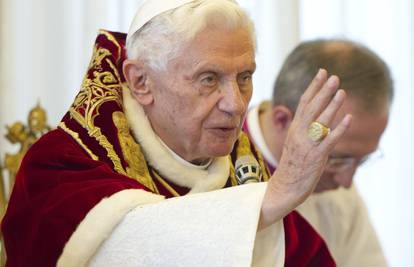 Papa Benedikt XVI. je prije tri mjeseca bio operiran u Rimu!
