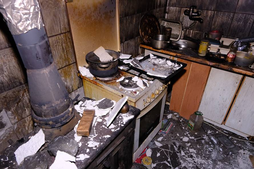 Kuća im je prvo sasvim razorena u potresu, sad je izgorjela: 'Krik nas je probudio usred noći...'