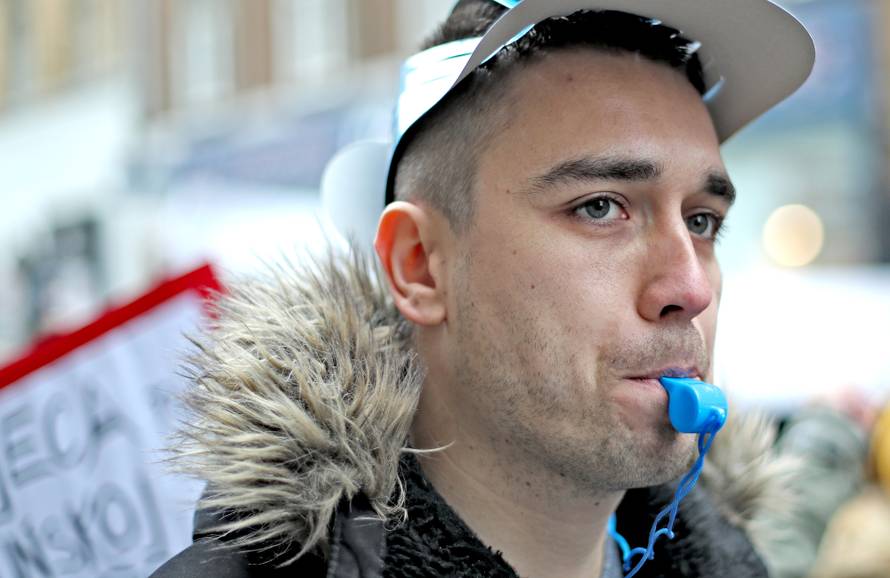 'Vlada je najgori razred' i ostali genijalni transparenti učitelja