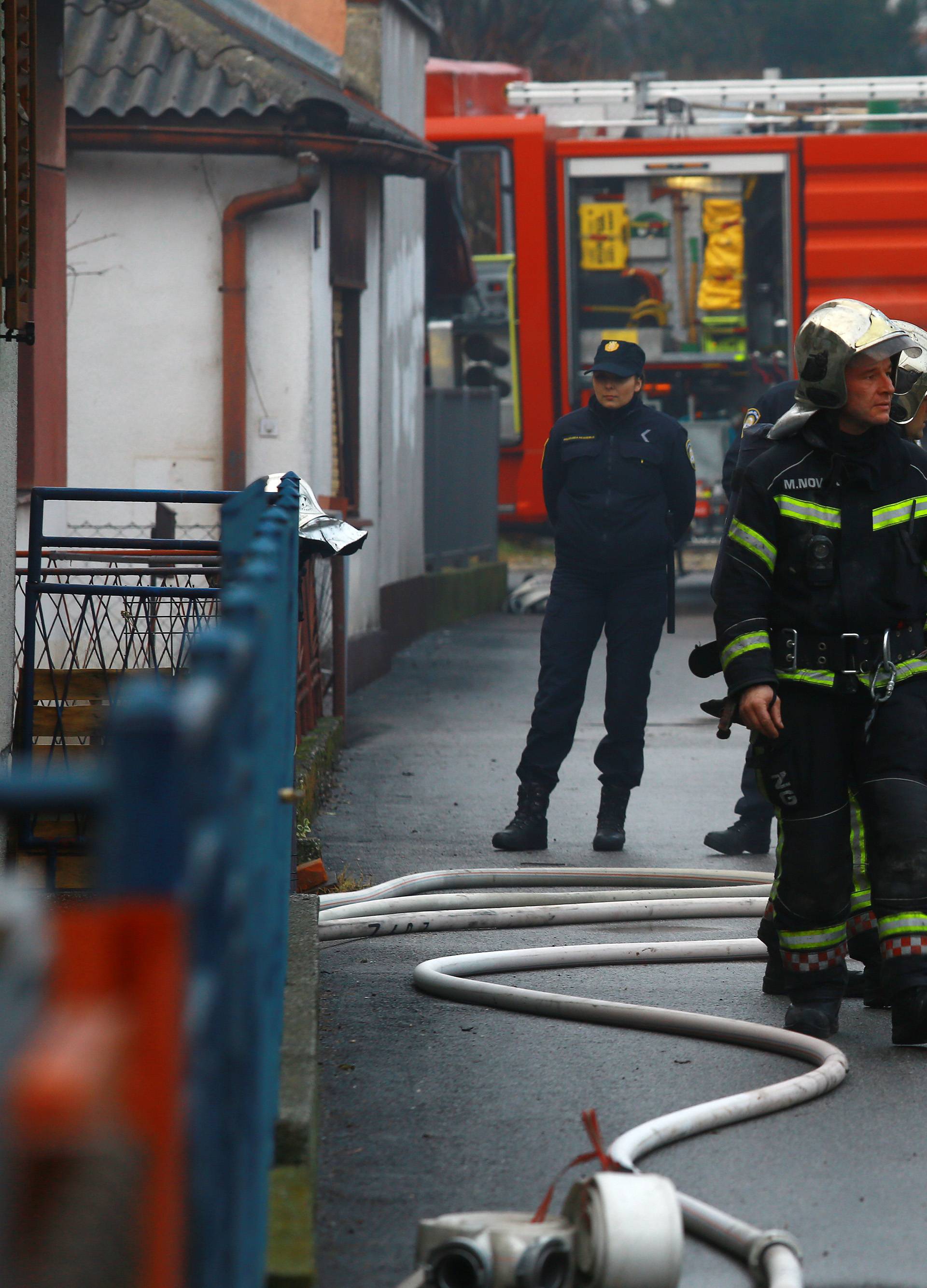 Zagreb: Vatrogasci gase poÅ¾ar kuÄe u BaoÅ¡iÄkom odvojku