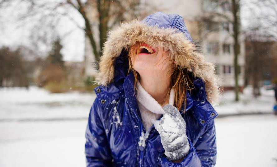 Zašto ne smijemo van mokre kose? Evo što je pravi razlog...