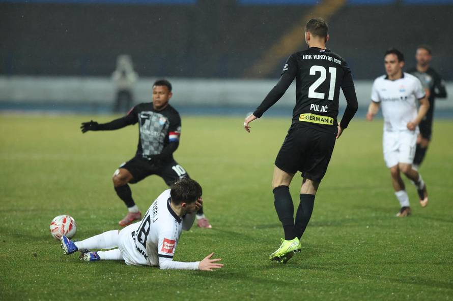 Osijek: SuperSport HNL, 23. kolo, HNK Vukovar 1991 - NK Slaven Belupo