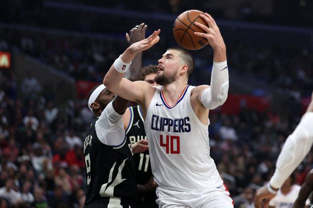 NBA: Milwaukee Bucks at Los Angeles Clippers