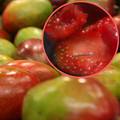 Nisu samo jagode: Kupac našao iglu i u mangu, traže se krivci