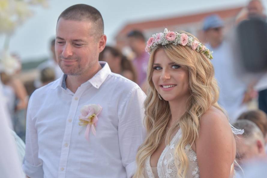 Raskošan stan para iz 'Ljubavi na selu': Pažnju privukle štikle