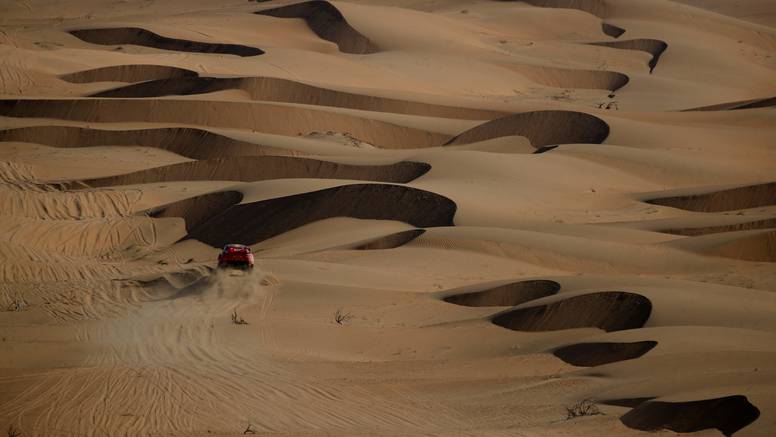 Komplikacije na reliju Dakar: Sainz se izgubio usred pustinje