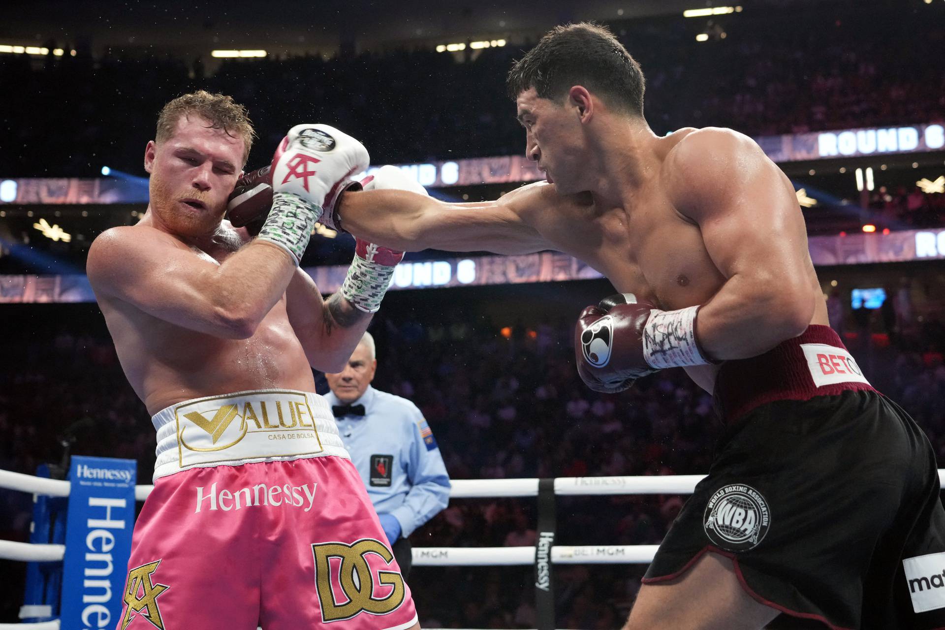 Boxing: Canelo vs Bivol