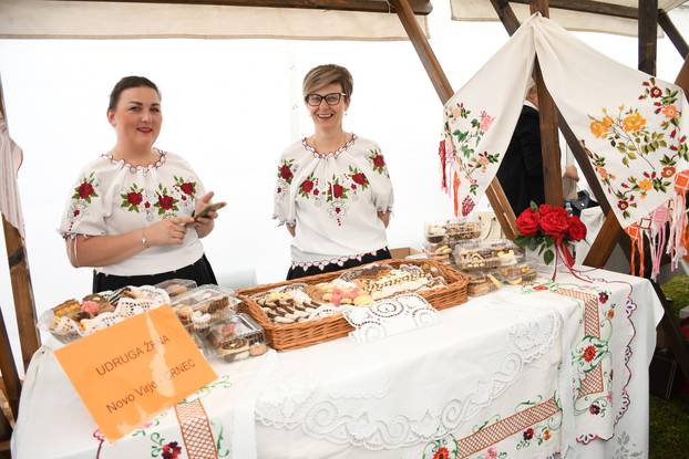 Virje: Traje 8. Virovska prkačijada, međunarodna natjecateljska izložba kolača