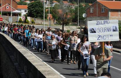 Učenici i učitelji u Mimohodu nade za nestalu Antoniju Bilić