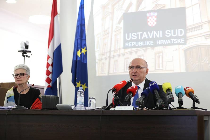 Ustavni sud: Nijedno referendumsko pitanje Mosta nije u skladu s Ustavom