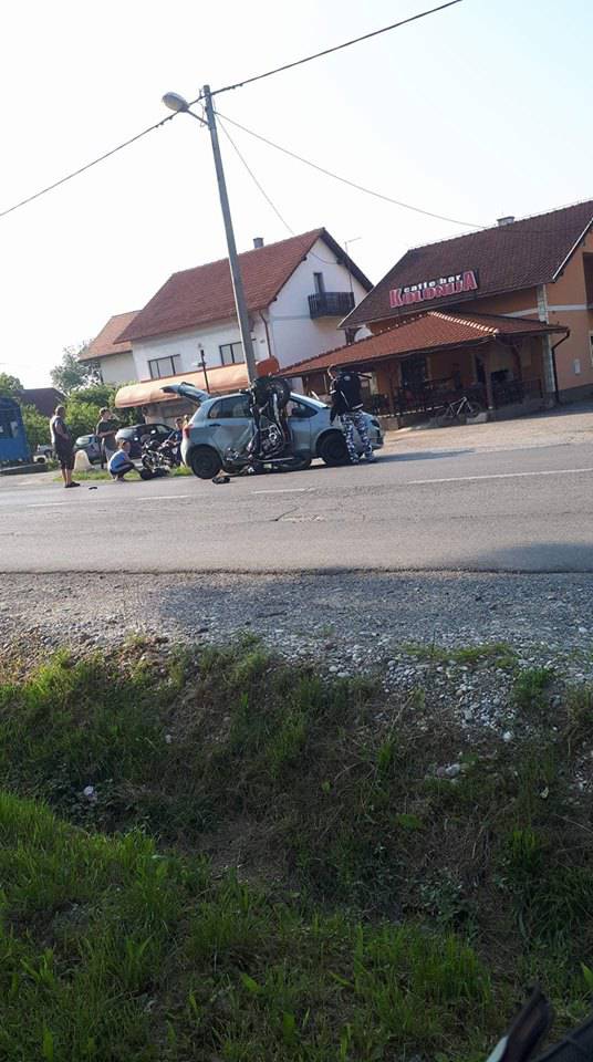 Ozlijeđen muškarac u sudaru auta i motocikla u Petrinji