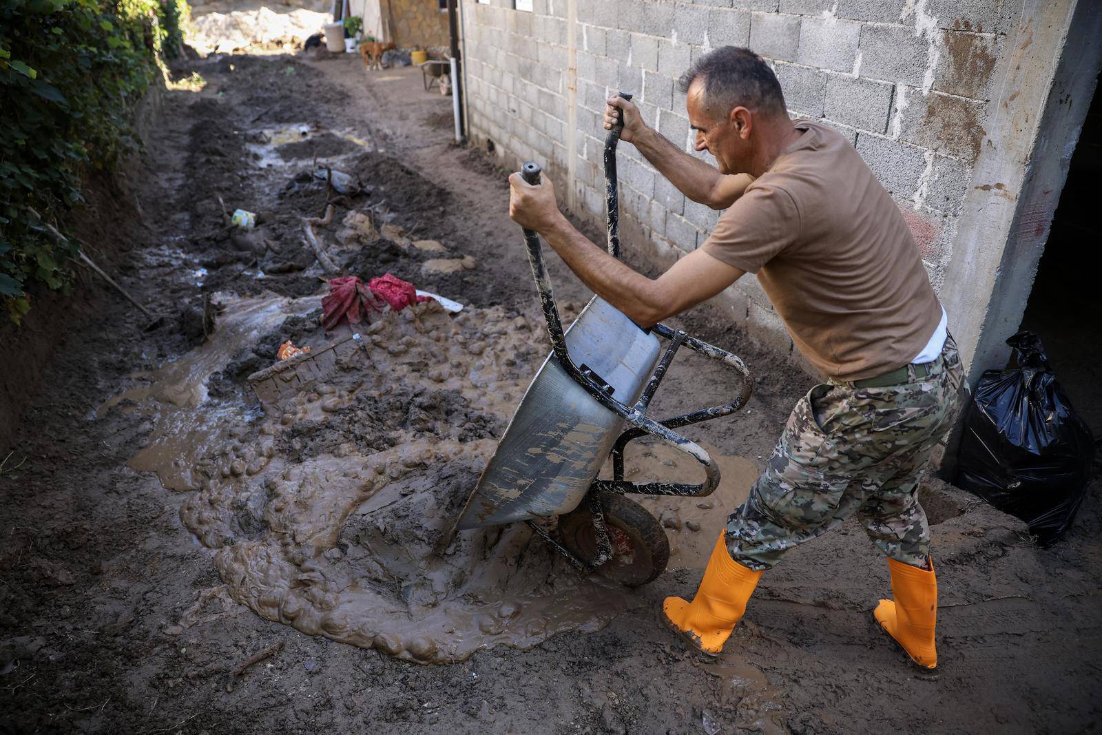 Posljedice poplava i klizišta u selu Trusina