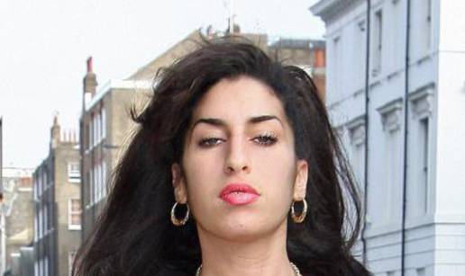 Amy Winehouse se vratila iz Brazila i otišla ravno u bolnicu