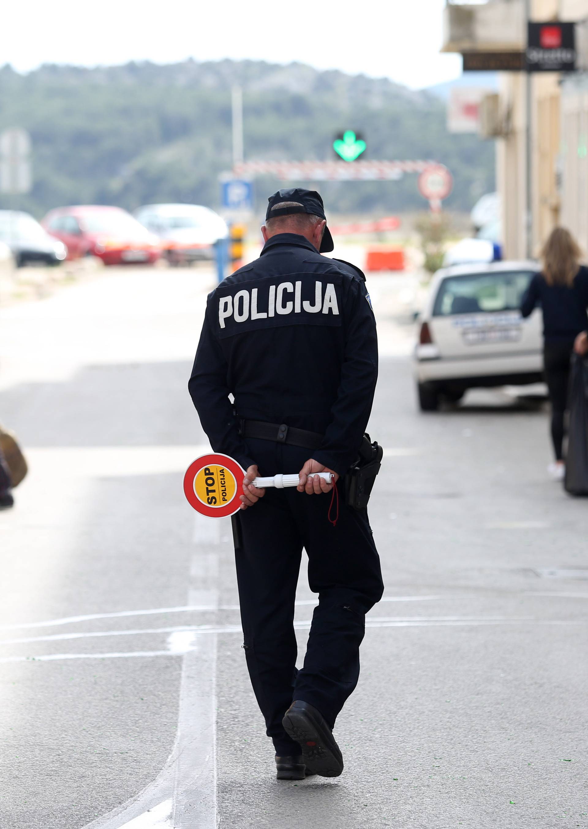 Masovna tučnjava u Šibeniku: "Letjele su stolice i kamenje"