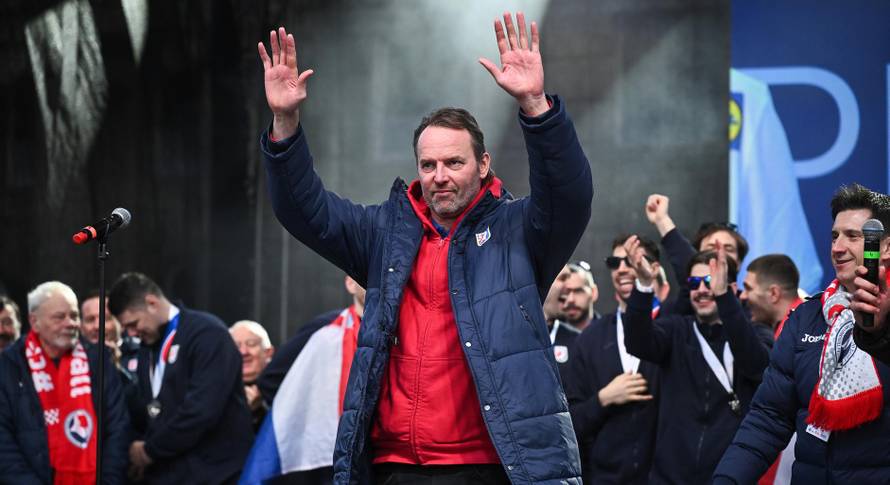 Zagreb: Hrvatska rukometna reprezentacija stigla na svečani doček na Trgu bana Josipa Jelačića