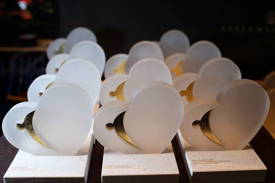 Zagreb: Statua Ponos Hrvatske