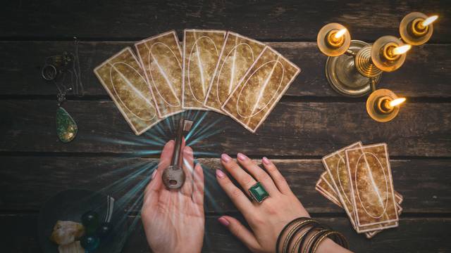 Tarot karte mogu Vam promijeniti život!