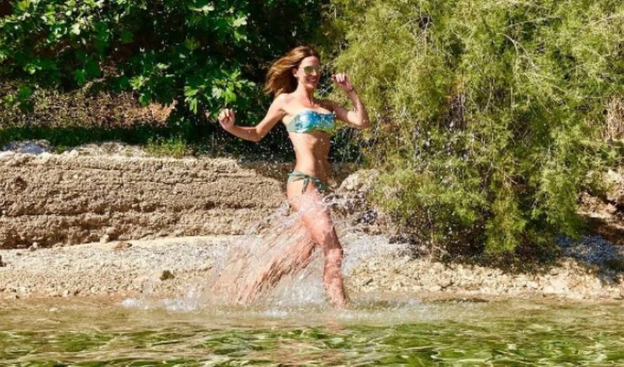 Bojana oduševila fotografijom u bikiniju: 'Sve si ih nadmašila'