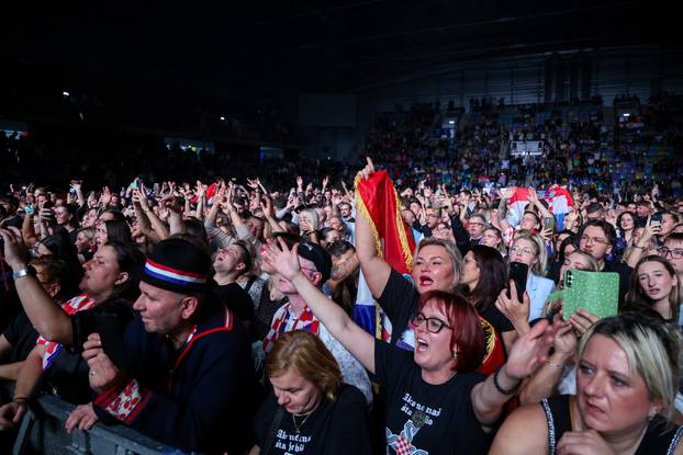 Frankfurt: Hrvatska noć u Suwag Energie Areni