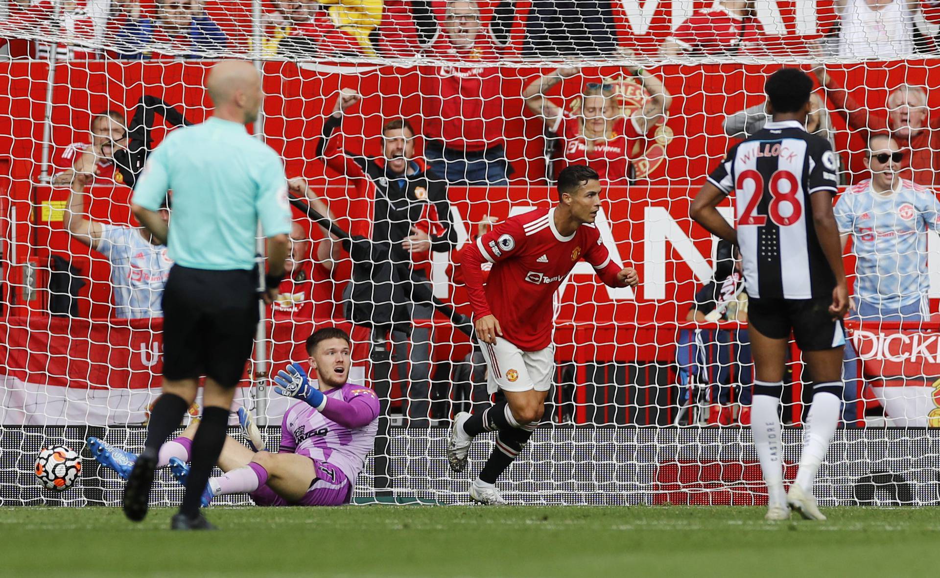 Premier League - Manchester United v Newcastle United