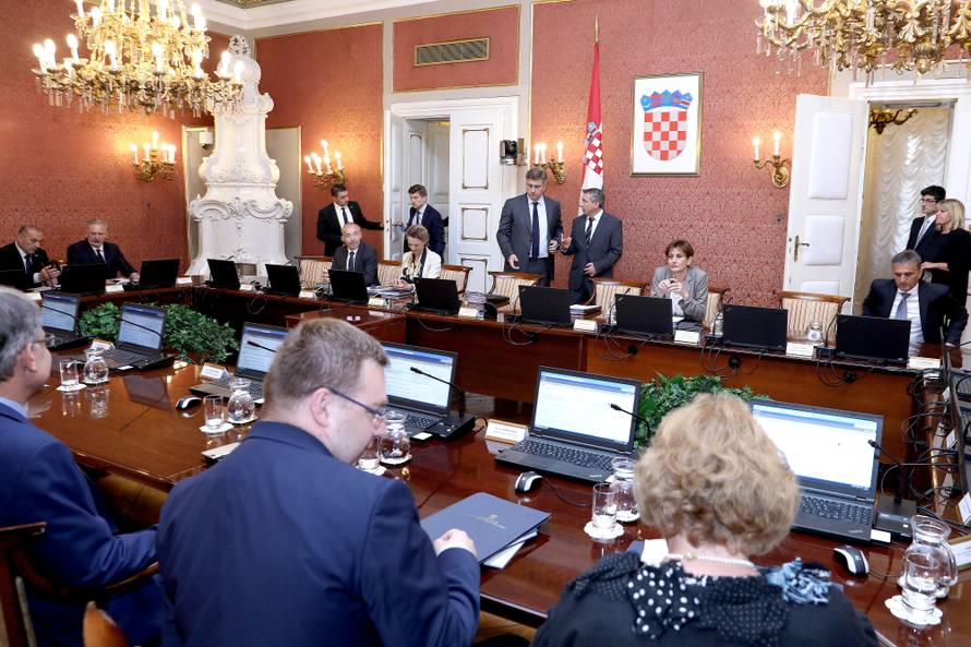 Zapošljavanje novih ljudi: Ima se, traže čak 300 činovnika...