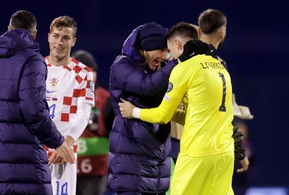 Čiste emocije i spektakularni vatromet: Pogledajte kako su 'vatreni' slavili odlazak na Euro