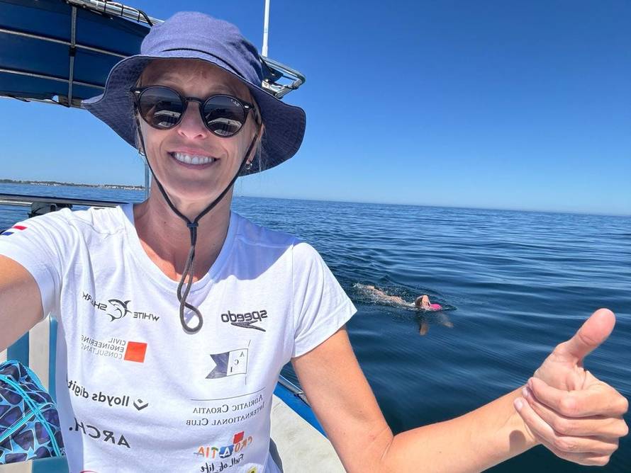 Dina Levačić preplivala kanal otoka Robbena