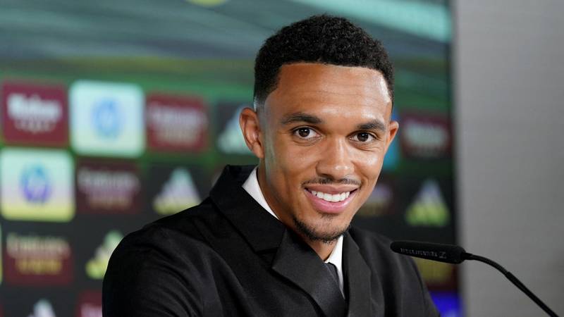 Video Trent at the presentation in Real spoke to the perfect Spanish and infuriated ‘Redse’: ‘Traitor!’