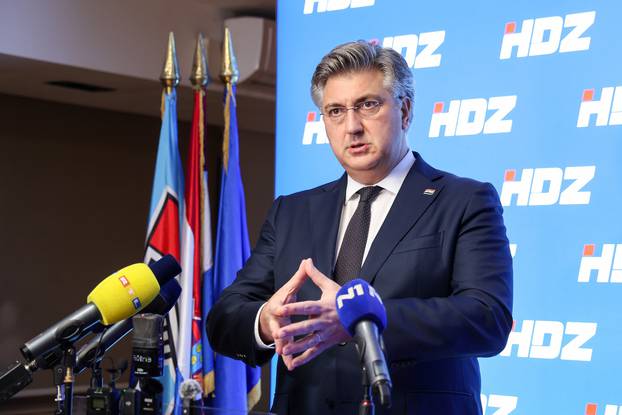 Zagreb: Andrej Plenković dao izjavu za medije nakon sjednice Predsjedništva HDZ-a