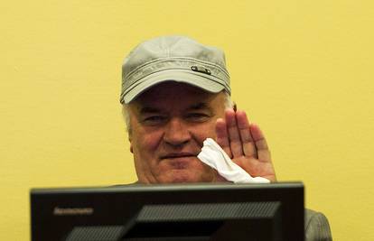 Dva dana uoči suđenja Mladić opet pokušava dobiti odgodu