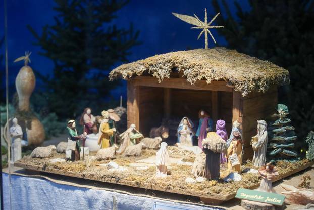 24sata Zagreb: Otvorenje izložbe jaslica Peggy Malbase