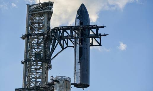 SpaceX bi mogao ostati bez milijardi od misija na Mjesec? 'Ne želimo čekati jednu firmu'