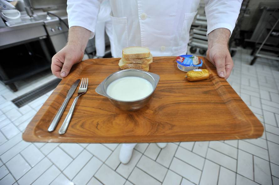 Prvo jutro Gazde u Remetincu: Kruh, namaz, čaj i običan WC