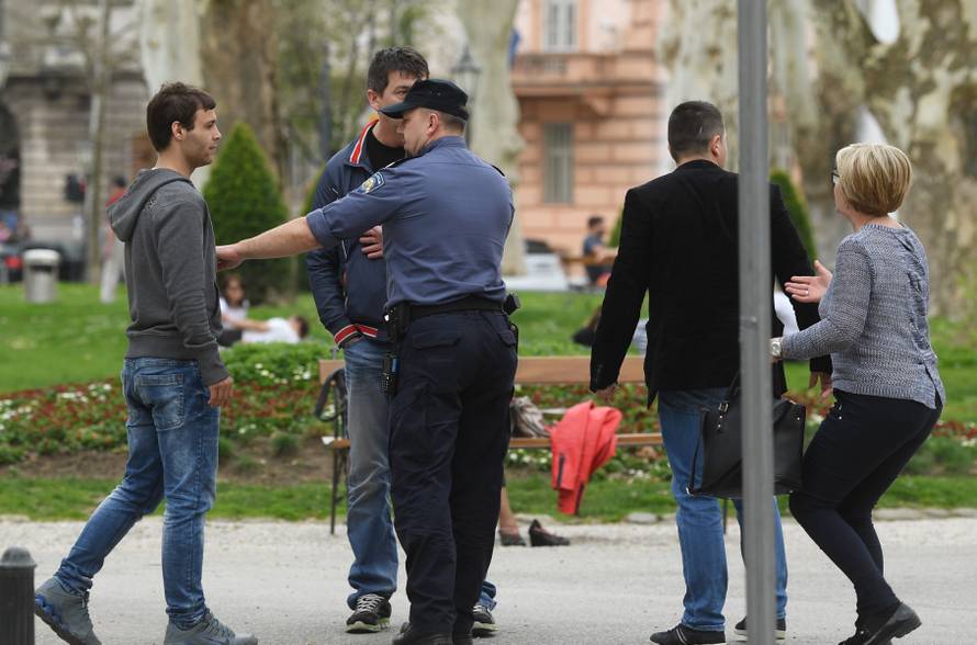 Incident ispred suda: Vikali na majku ubijene pa su se potukli