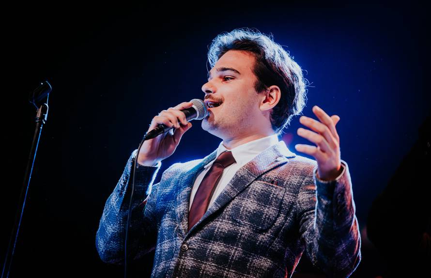 Najveći hitovi Zagrebačkog festivala ispunili su jučer prepunu Tvornicu kulture