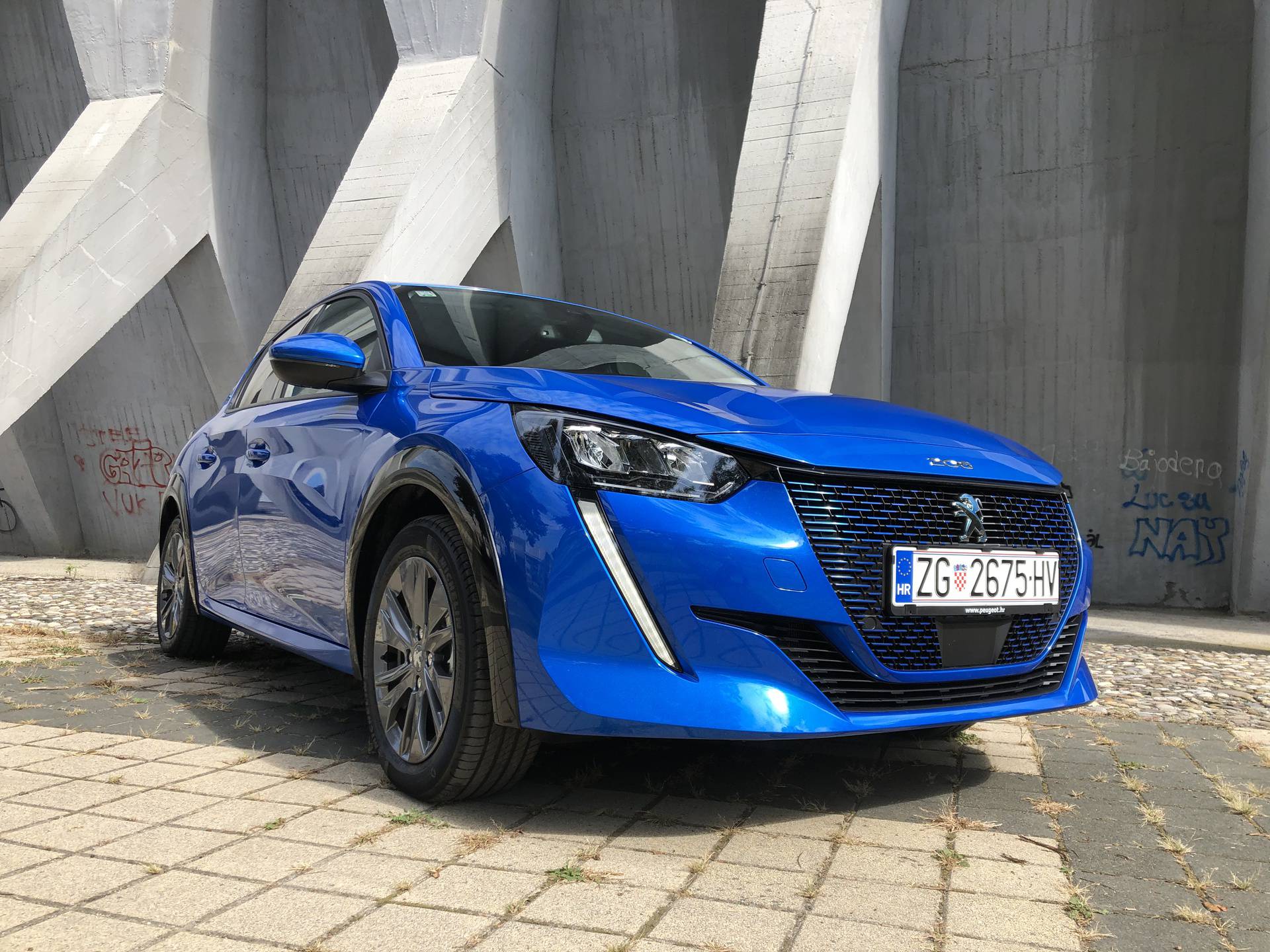 Zabavni šminker drugačiji je od ostalih električnih automobila