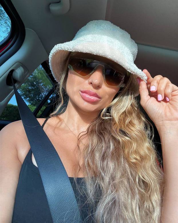 FOTO Nekad su dominirale u UFC-u, a danas zajedno snimaju sadržaj koji nije za svačije oči