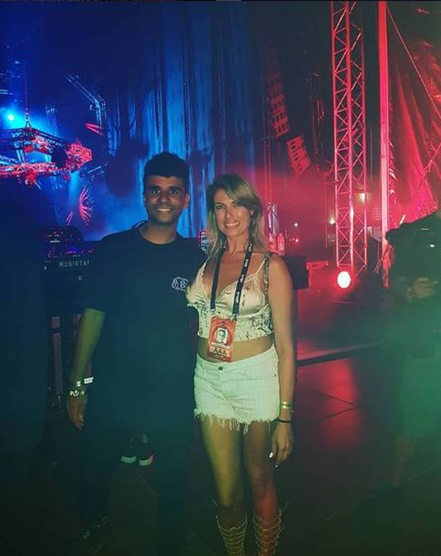 Bivša voditeljica 'Golih vijesti' pokazala je svoje strije na Ultri