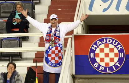 Skupština odlučila: Boja u grbu Hajduka nije modra, nego plava