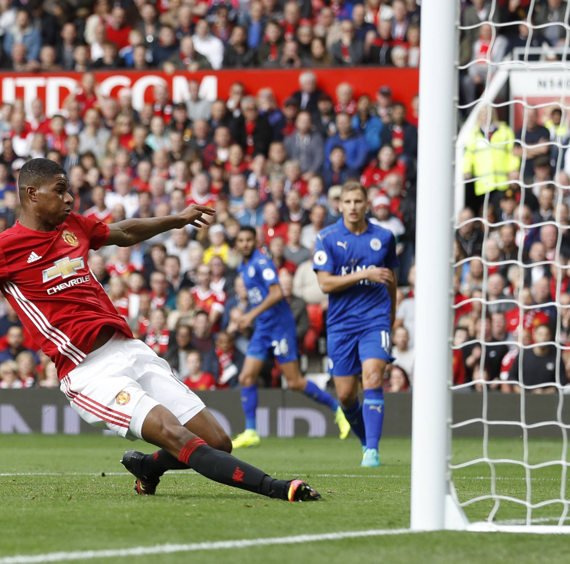 Manchester United v Leicester City - Premier League