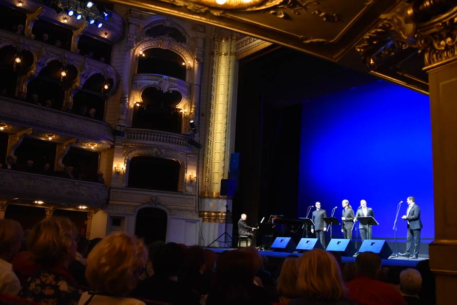 Rijeka poput sna: Četiri tenora i pun HNK zapjevali su zajedno