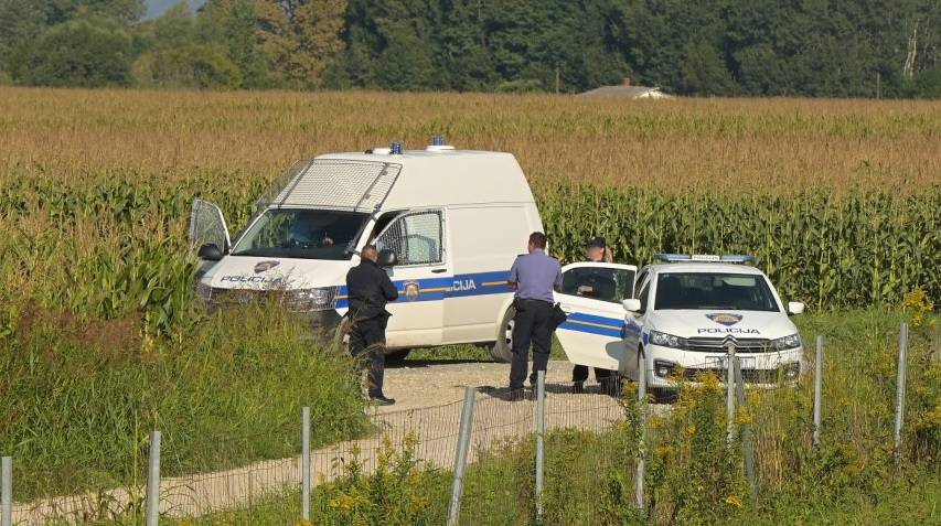 Pokušali pregaziti policajce: Uhićen i drugi Rumunj, htio je preko granice ući u Mađarsku