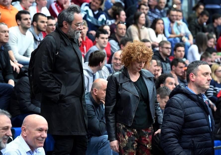 Zagreb: Nina VioliÄ i Filip Å ovagoviÄ razmjenjivali njeÅ¾nosti na utakmici Cedevita - BuduÄnost Voli