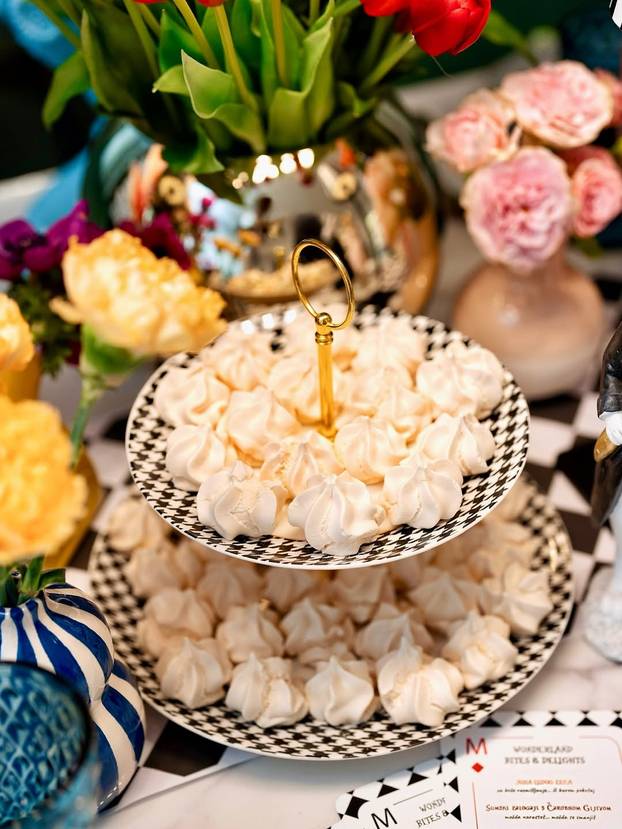 FOTO Evo kako su naši poznati proveli Uskrs: Neki bili na špici, drugi pokazali sređene domove