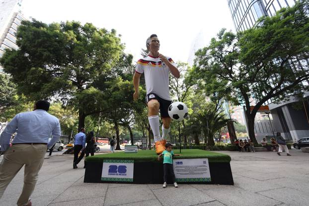 Attack on giant figures FIFA World Cup 2026